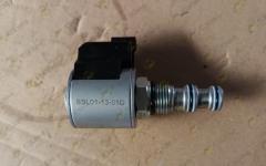 Электромагнитный клапан с золотником (М3) стоит сверху DHF08S-231