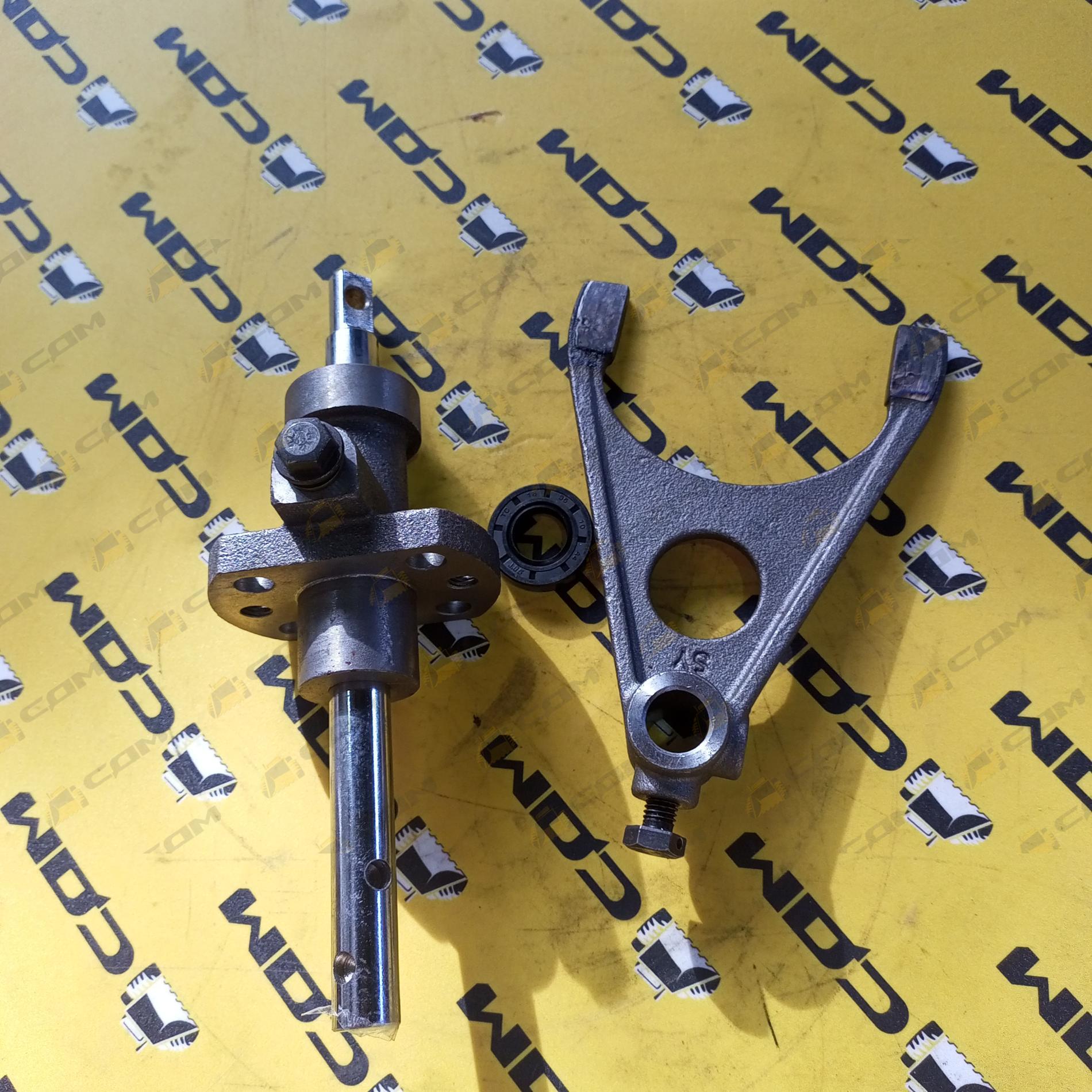 Вилка переключения передач повышенной/пониженной в сборе КПП SHANMON 388H W024200110